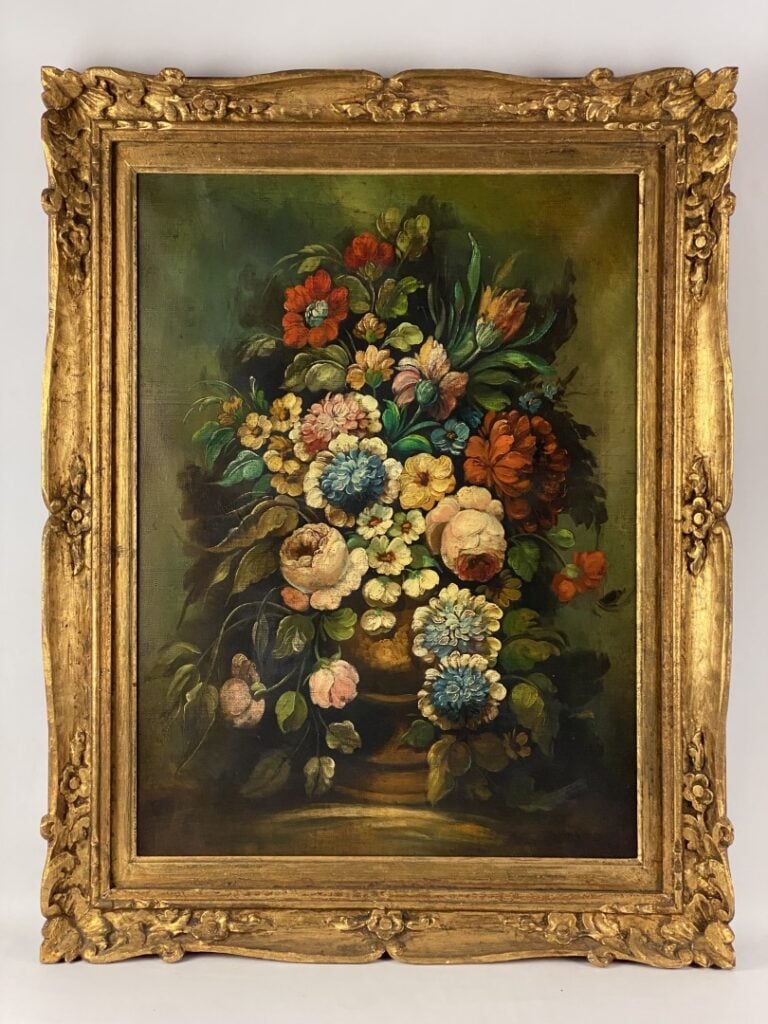 Ecole moderne - Bouquet de fleurs sur un entablement - Huile sur toile - 84 x 6…