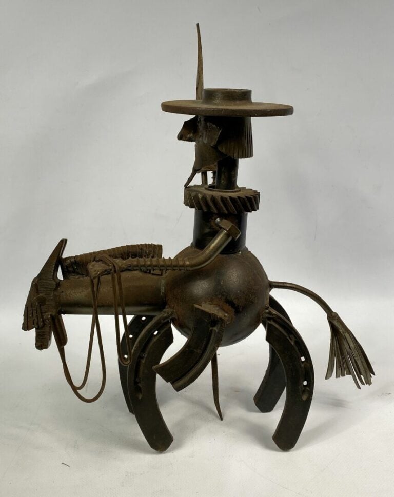 Ecole moderne - Sculpture en fer forgé formant pied de lampe figurant Sancho Pa…
