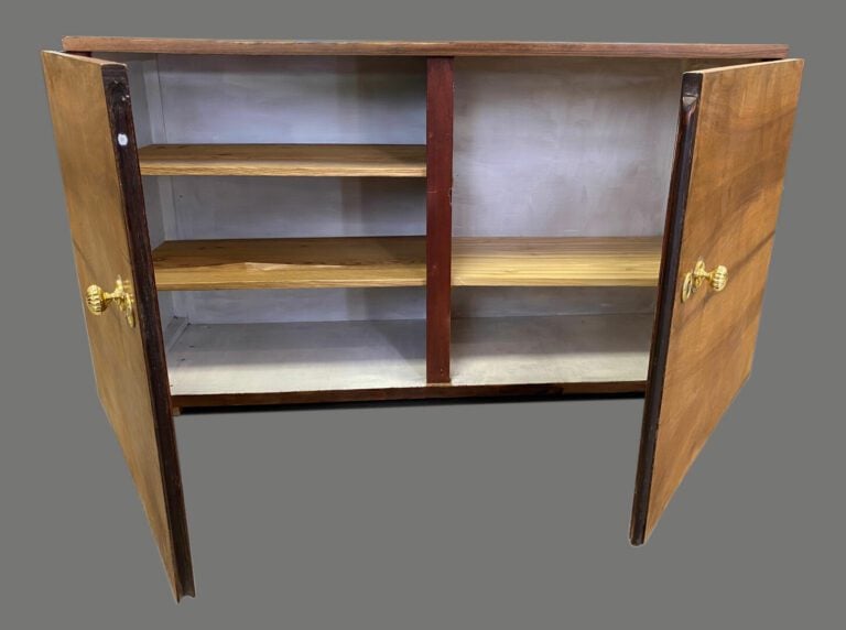 Enfilade meuble bar en bois exotique et placage ouvrant par deux portes découvr…