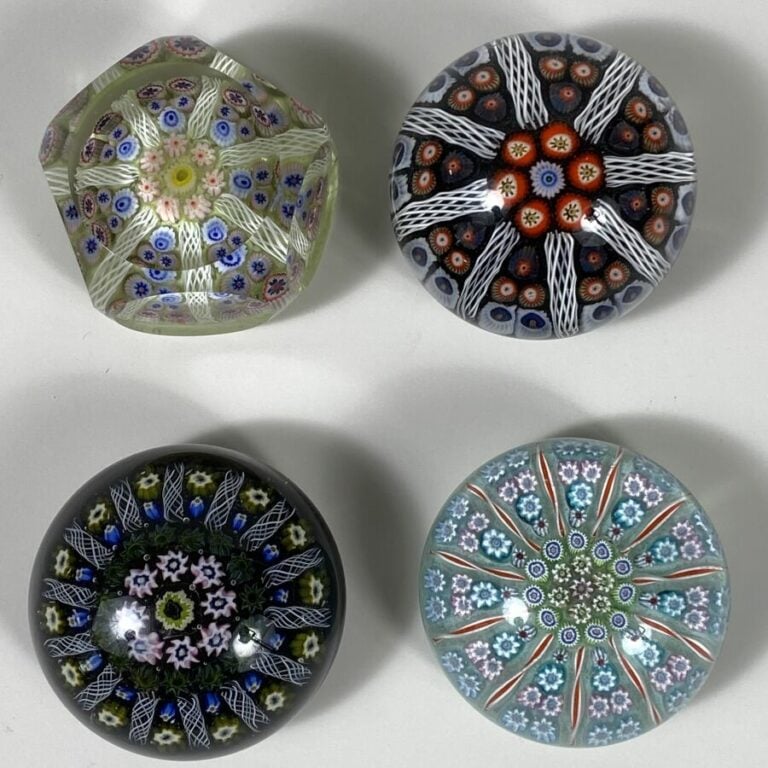 Ensemble de 4 presse-papiers modernes à motifs rayonnants