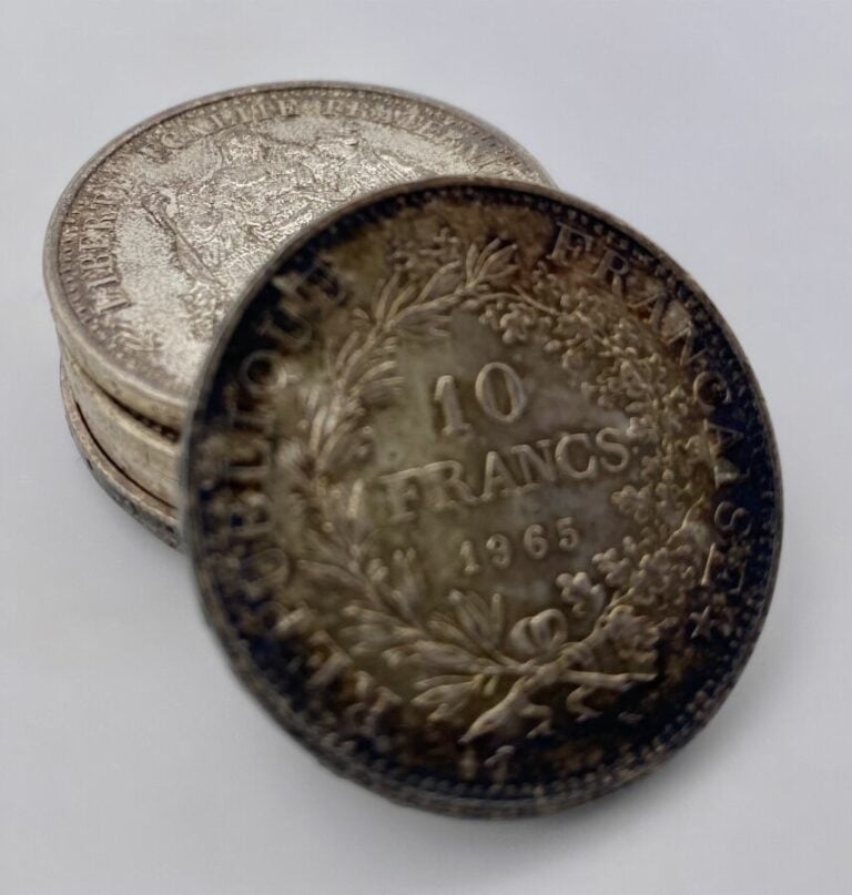 Ensemble de 6 pièces d'argent comprenant : - -3 pièces de 10 Francs Argent de t…
