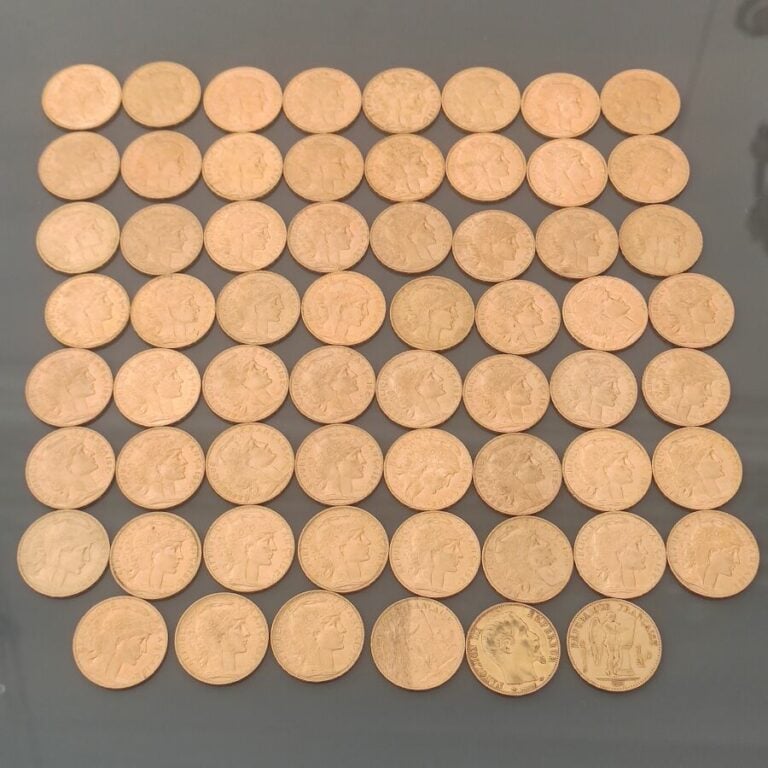 Ensemble de 62 pièces de 20 Francs or comprenant : - - 1 pièce de 20 Francs or…