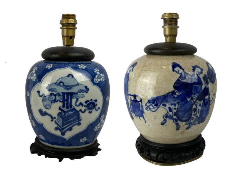 Ensemble de deux (2) pots à gingembre en porcelaine bleu blanc - Chine - L'une…