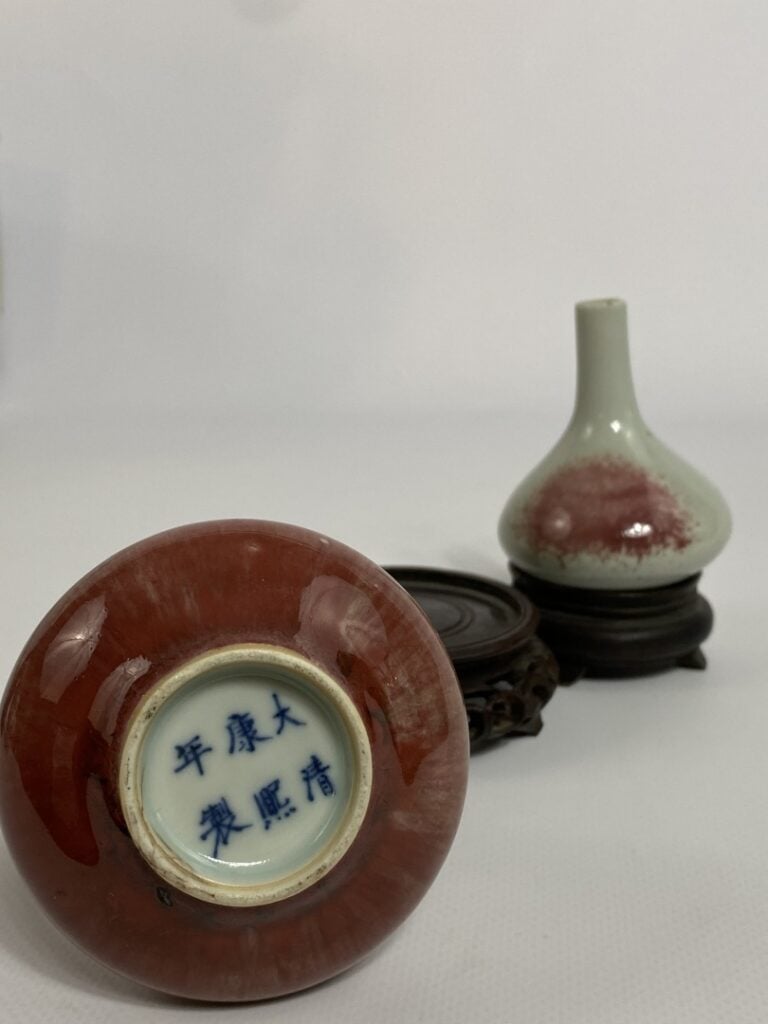 ENSEMBLE DE DEUX (2) VASES MINIATURES EN CERAMIQUE, LANGYAO(?) - Chine, Moderne…
