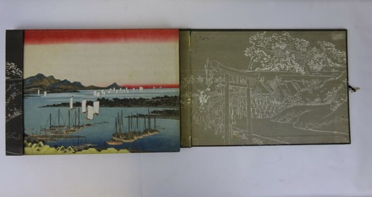ENSEMBLE DE DEUX ALBUMS DE REPRODUCTIONS, D'APRES HOKUSAI ET HIROSHIGE - Les tr…