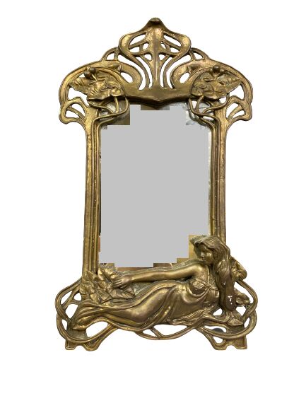 Ensemble de deux miroirs à poser en bronze doré et métal à décor de femme et ri…