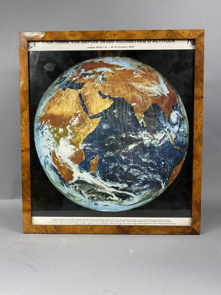 Ensemble de diverses pièces encadrées comprenant des gravures, huile sur isorel…
