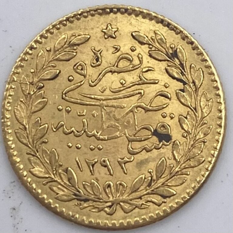 Ensemble de quatre pièces en or comprenant : - -Une pièce de 10 Francs or type"…