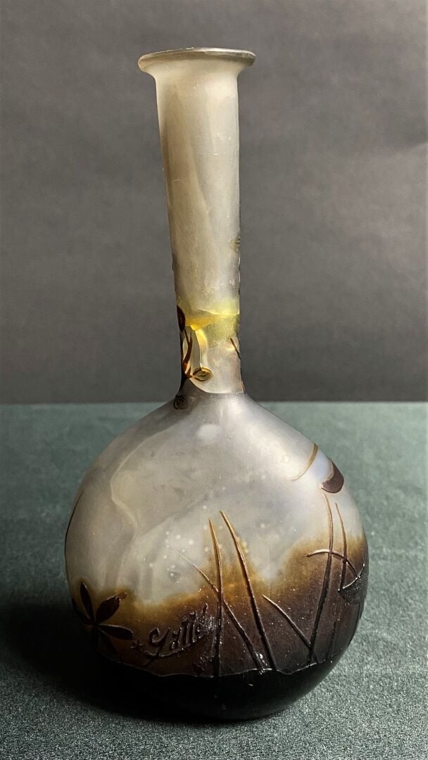 Etablissement GALLE - Vase soliflore à panse lenticulaire et long col - Epreuve…