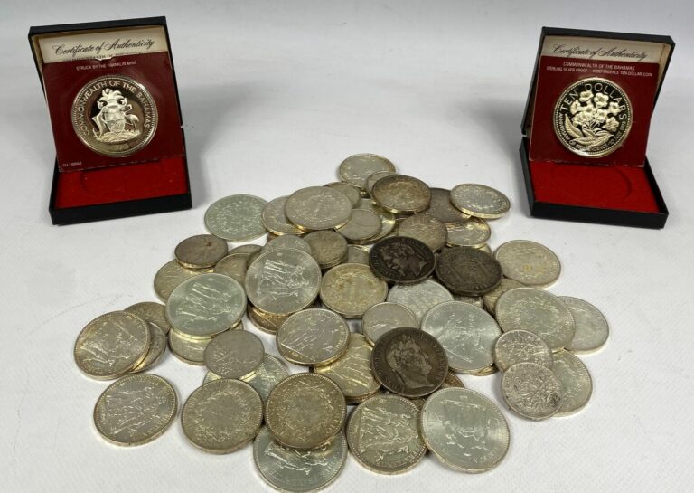 Fort lot de pièces de monnaie en argent (925) dont 10 francs, 50 francs, 5 fran…