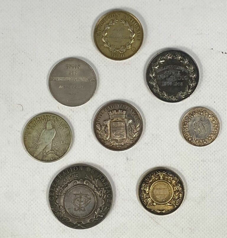 Fort lot de pièces de monnaie en argent (925) dont 10 francs, 50 francs, 5 fran…