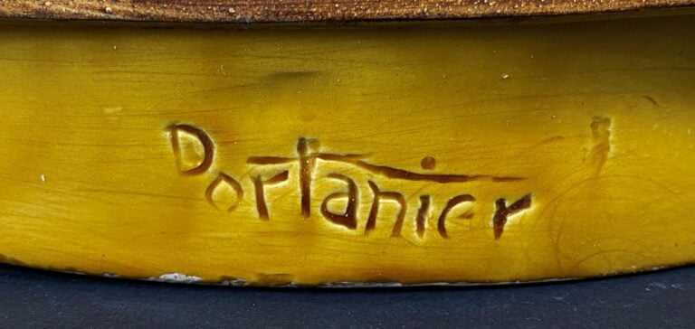 Gilbert PORTANIER (XXe siècle) - Vase en céramique émaillée ocre à décor de mot…