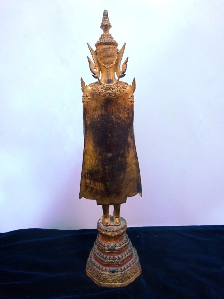 [-] GRAND BOUDDHA EN ALLIAGE CUIVREUX LAQUE OR - Thailande, Ratanakosin - debou…