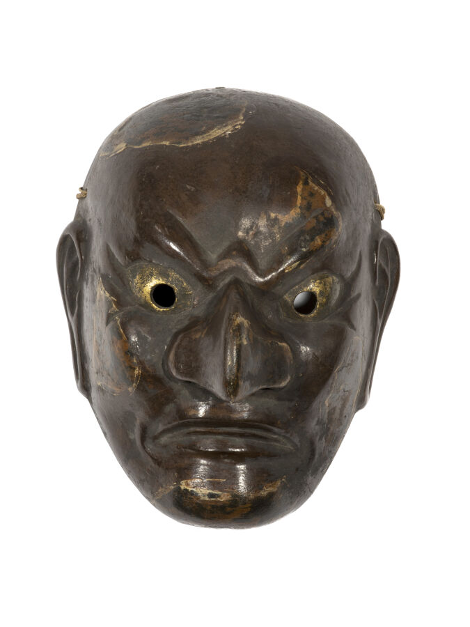 Grand masque en bois représentant une ancienne figure de danse Gagaku . Traces…