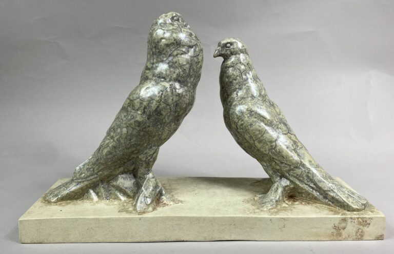 Henri GUINGOT (1897-1952) - MOUGINS - NANCY - Couple de pigeons en céramique cr…