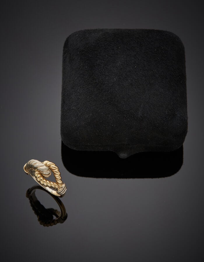 HERMES - BAGUE « noeud marin » en or jaune (750‰) et argent (925‰) ajouré et to…