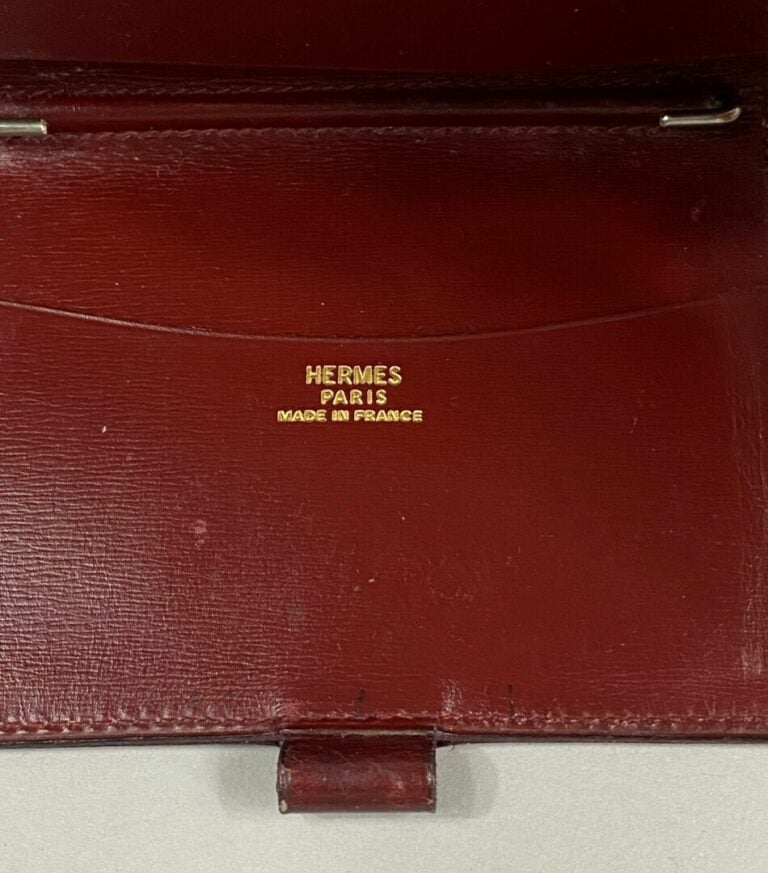 HERMES - Couverture d'agenda en cuir bordeaux - 10 x 7,5 cm - (bon état, vintag…