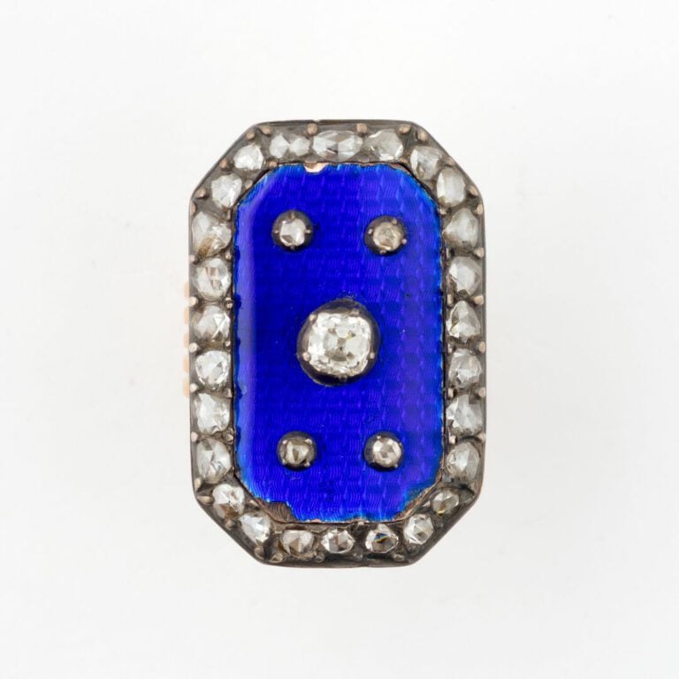 Importante bague en or jaune (750) et argent (min. 800), le plateau octogonal é…