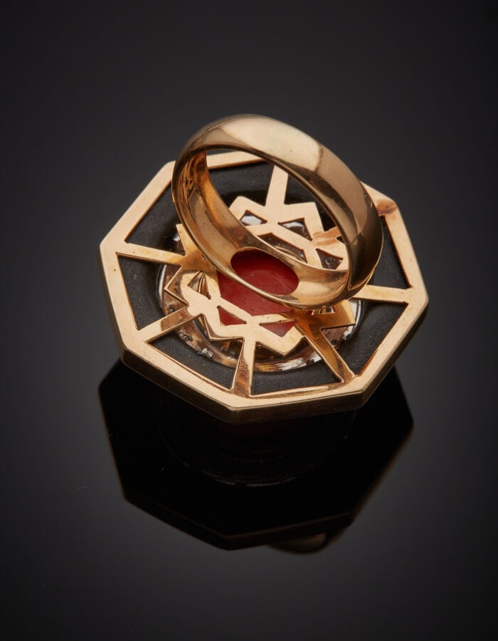 Importante BAGUE octogonale en or rose et or gris (585‰) 14 carats, ornée d'un…