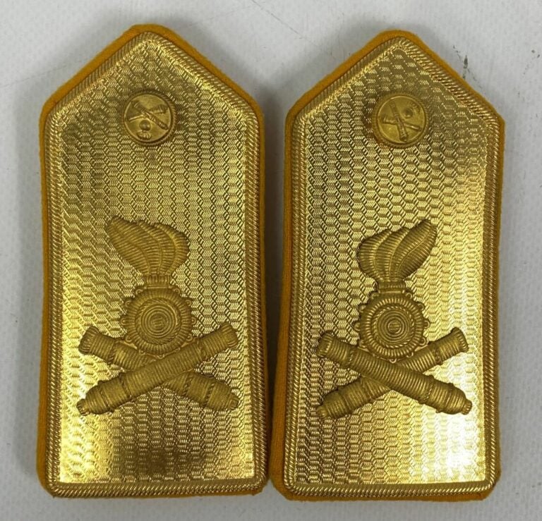 ITALIE - Lot de deux paires d'épaulettes