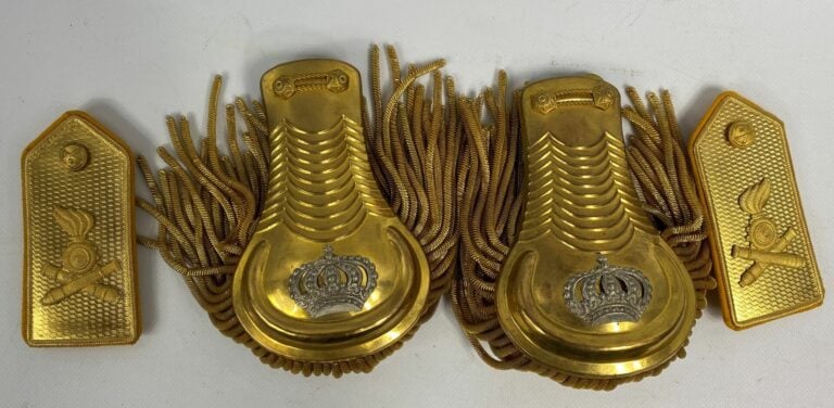 ITALIE - Lot de deux paires d'épaulettes