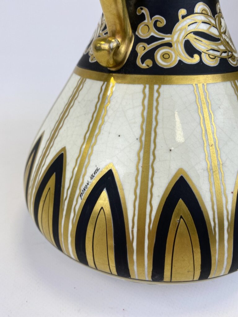 JAGET-PINON, Manufacture de Tours - Vase Art déco - Signé JAGET PINON à Tours -…
