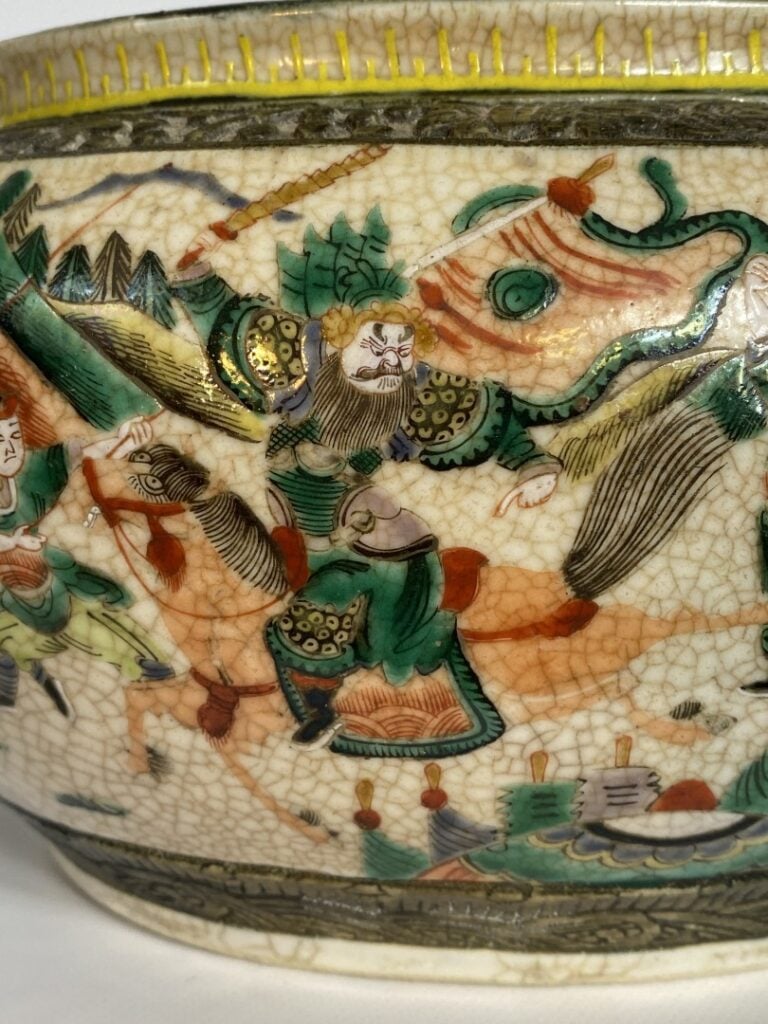 JARDINIERE / BASSIN EN GRES POLYCHROME, NANKIN - Chine, - A décor de scènes de…