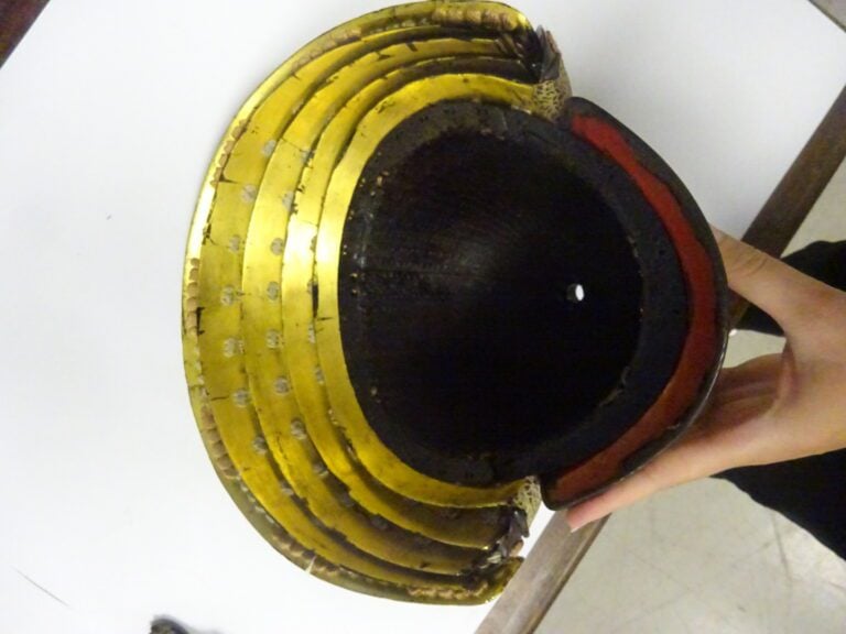 Kabuto - Japon - Epoque EDO (1603 - 1868) - Kabuto à 62 lamelles en fer à rivet…