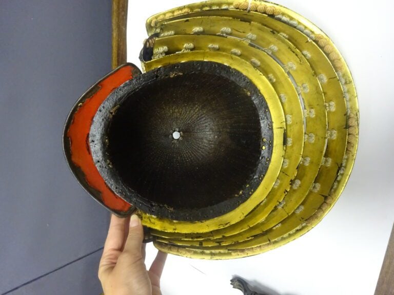 Kabuto - Japon - Epoque EDO (1603 - 1868) - Kabuto à 62 lamelles en fer à rivet…