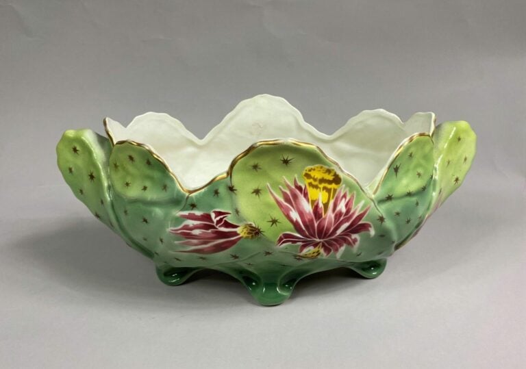 KELLER et GUERIN à LUNEVILLE - Garniture de cheminée en faïence émaillée polych…