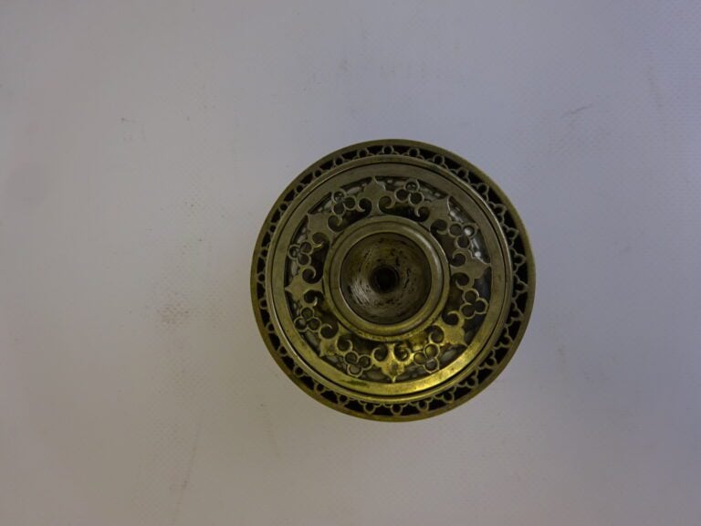 LAMPE A OPIUM EN PAKTONG/METAL - Chine du Sud ou Vietnam - De forme ronde, elle…
