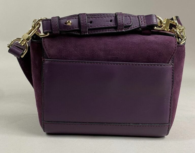 LE TANNEUR - Sac bandoulière en cuir et daim couleur aubergine, fermeture par r…
