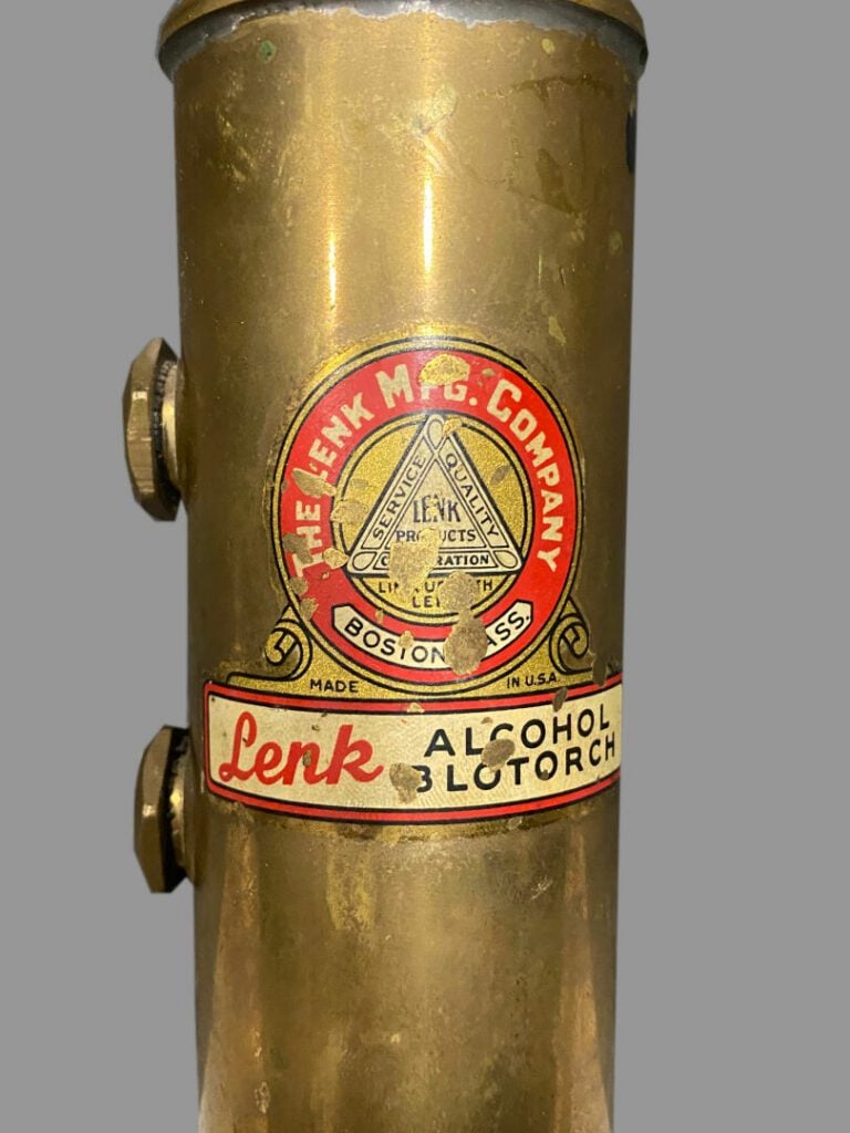 LENK - Lampe torche à alcool en laiton - H : 18 cm - Provenance : Restaurant de…