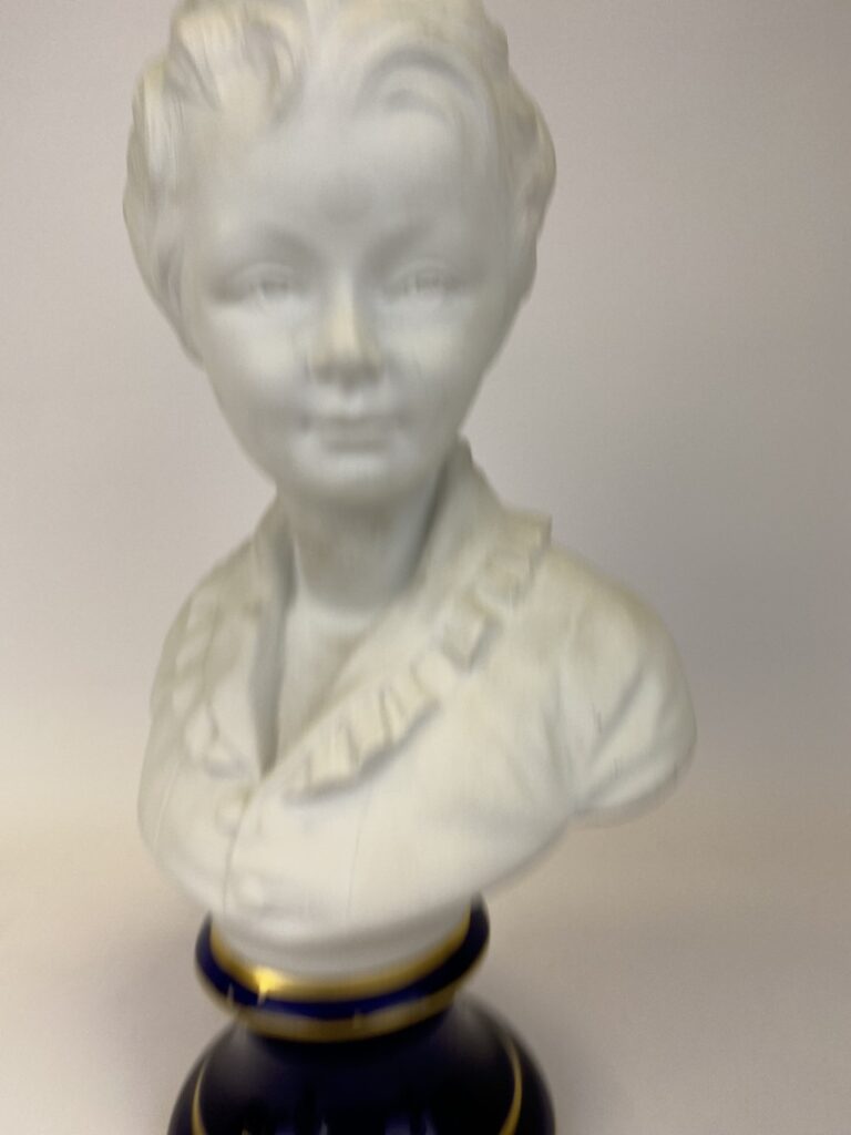LIMOGES - Buste d'Alexandre BRONGNIART signé THARAUD d'après HOUDON, H:40 cm -…
