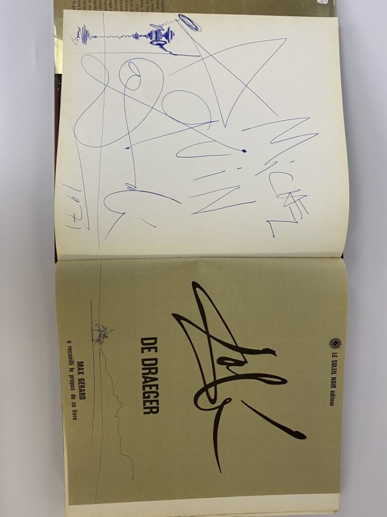 Livre sur Dali dédicacé par lui-même, avec dessin sur la première page