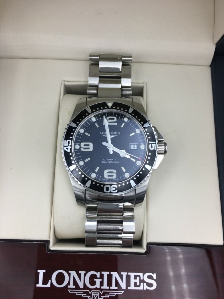 LONGINES. - Montre-bracelet d'homme modèle Hydro Conquest en acier, mouvement a…