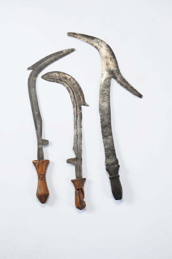Lot de 3 couteaux Banda à poignée en bois et lame courbe, 40 cm, 4' et 50 cm