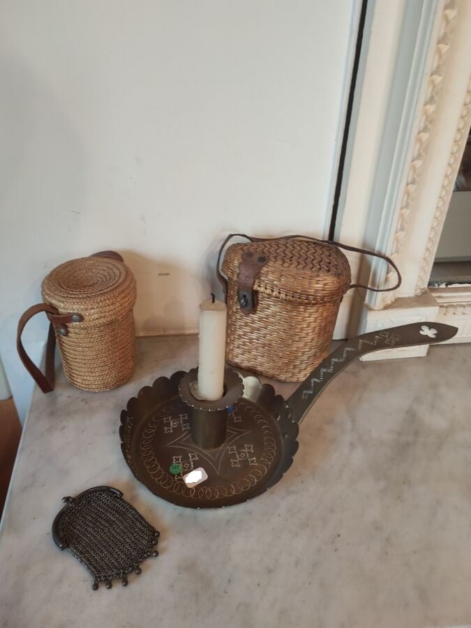 Lot de cendrier, boîte à pilules, boîte en bois, gravure ovale encadrée, petite…