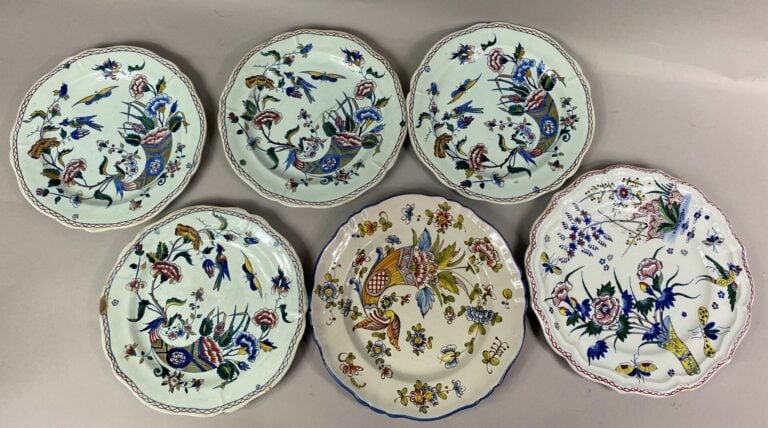Lot de céramiques dont plat en faïence de Choisy le Roy à décor du profil d'Hen…