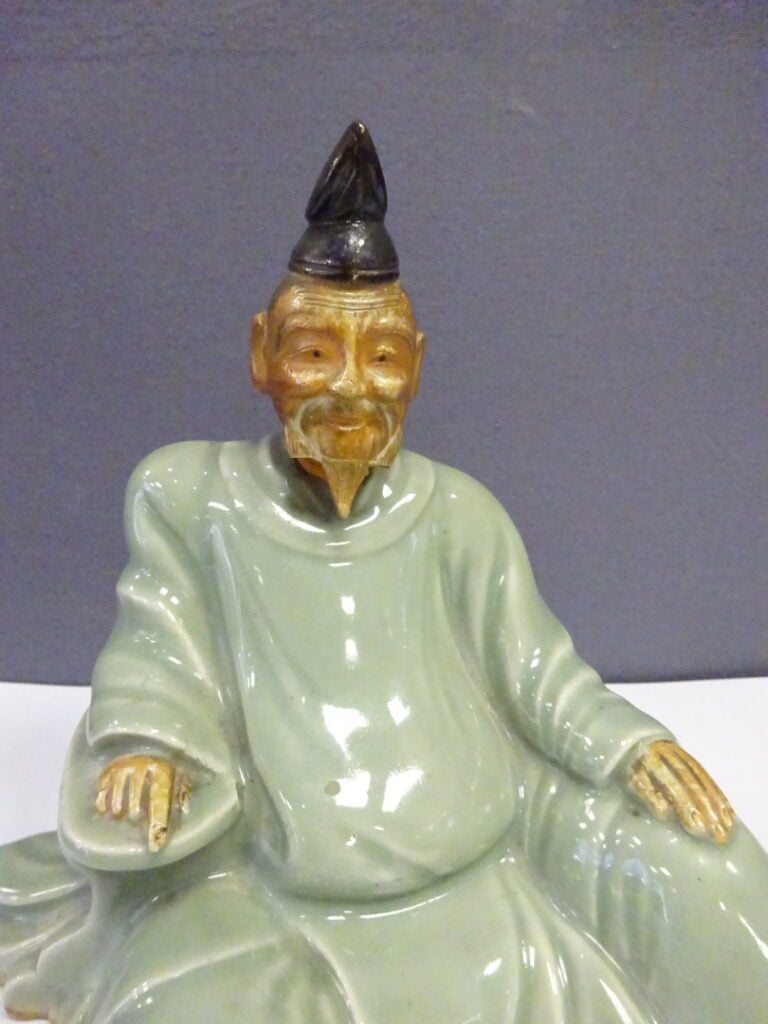 LOT DE DEUX (2) OBJETS EN CERAMIQUE CELADON - Corée - Comprenant: - - un brûle-…