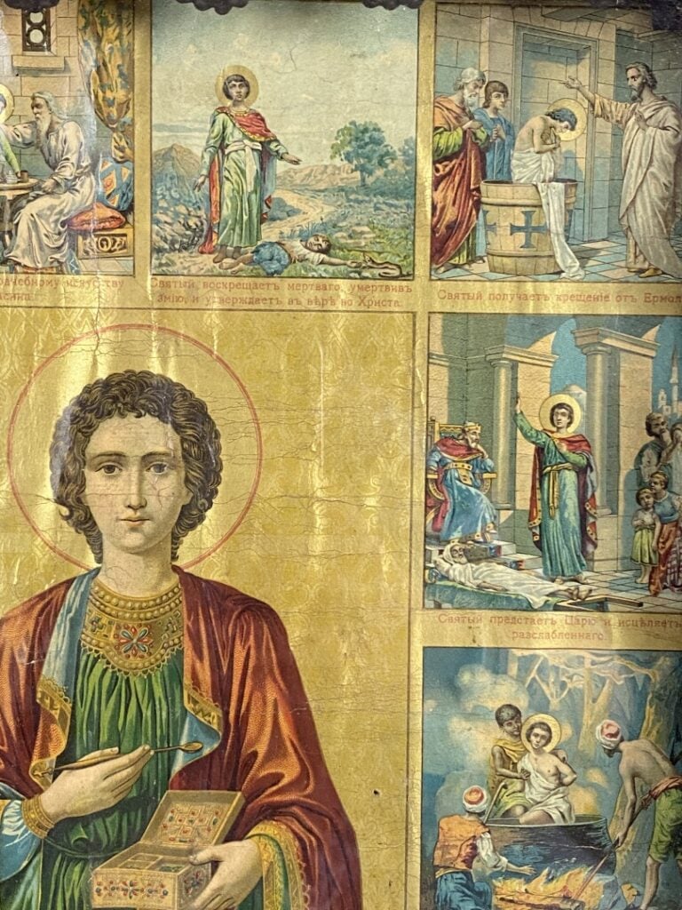 Lot de deux broderies sous verre - On joint une icône à décor imprimé sous verr…