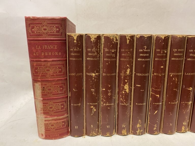 Lot de livres reliés, dont Grands Orateurs, Conte du Colibri, dont éditions anc…