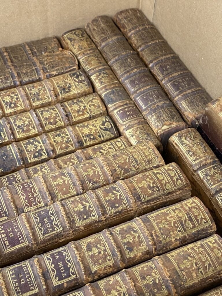 Lot de livres reliés XVIIIe et XIXe siècles