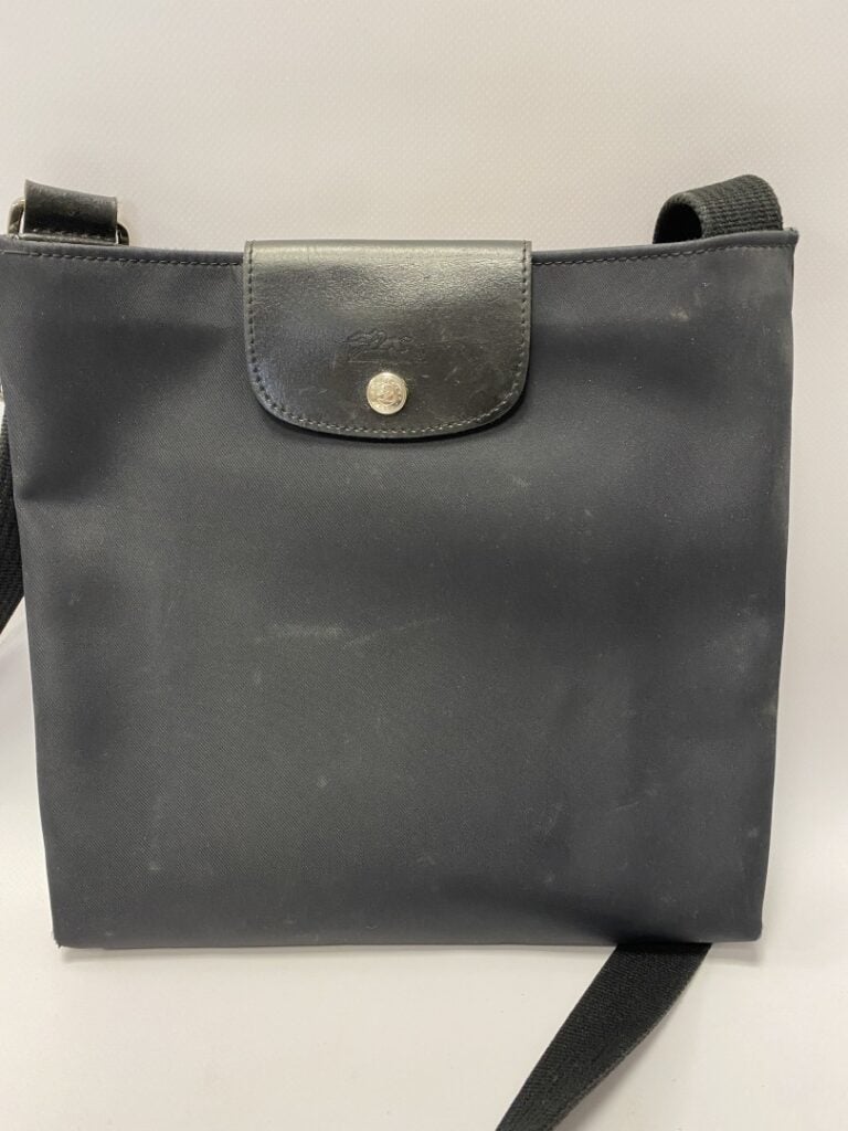Lot de trois sacs de dame, SONIA RYKIEL, LONGCHAMP et LANCASTER. - On y un sac…