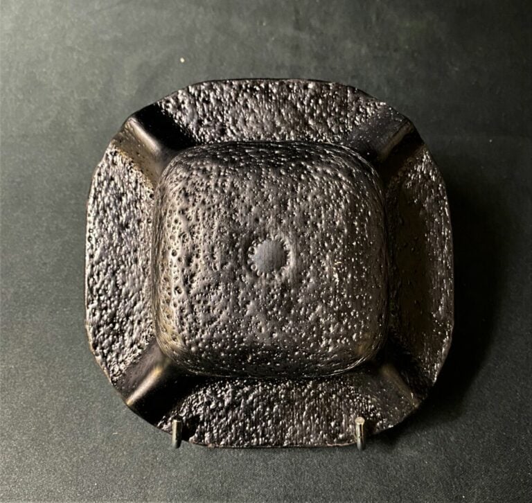 Louis DELACHENAL - Cendrier en pâte de verre - Signé Louis Delachenal - 16 x 16…