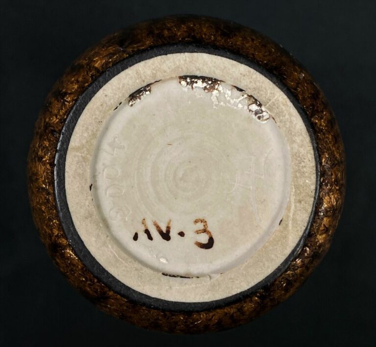 Louis DELACHENAL - Manufacture Nationale de Sèvres - Vase cylindre en grès brun…