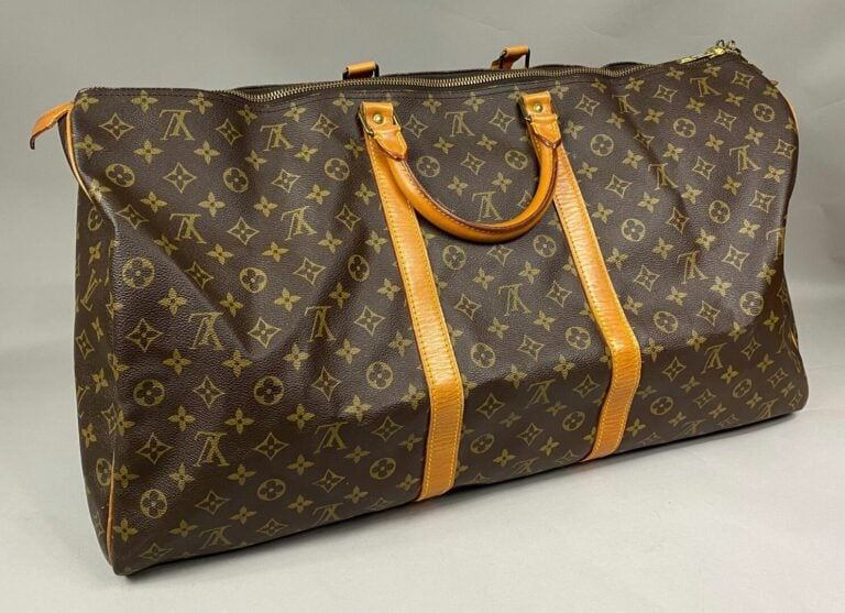 Louis VUITTON - Sac Keepall 60 cm en toile monogram et cuir naturel, porte-nom…
