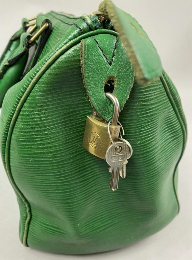 Louis VUITTON - Sac Speedy en cuir épi vert - Avec cadenas et clés - Long. : 27…