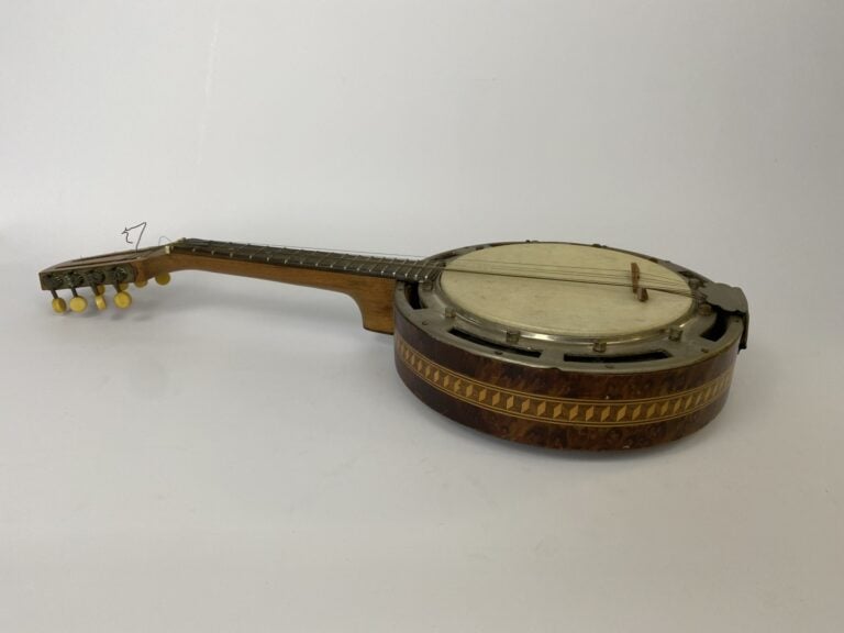 Mandoline en marqueterie - H : 57 cm