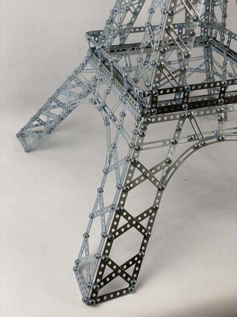Maquette de Tour Eiffel en acier - H. : 110 cm environ